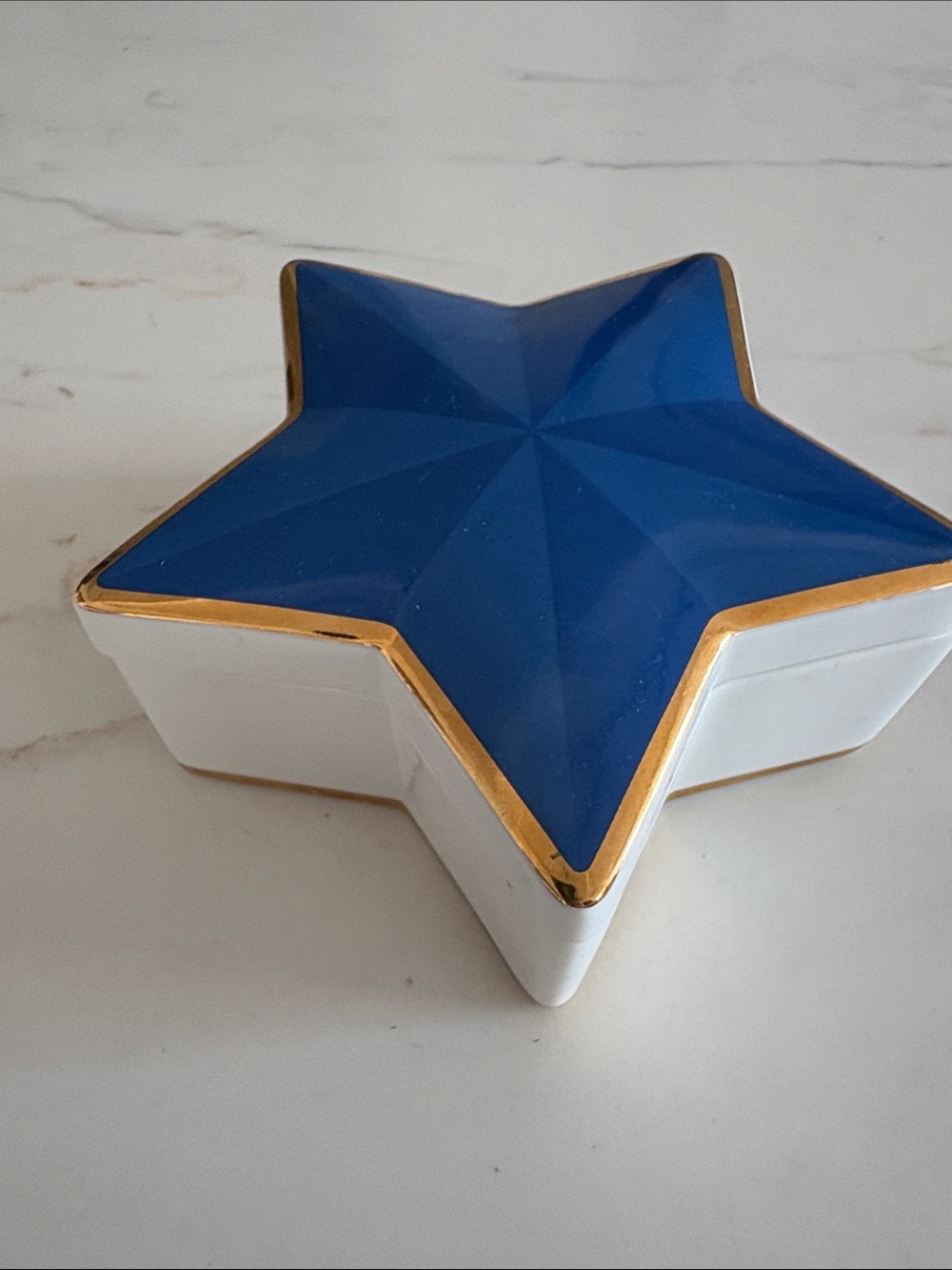 Tiffany porcelain box with blue star/gold rim small chip on inside hard to see